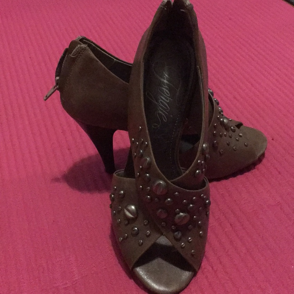 Fergie sandal